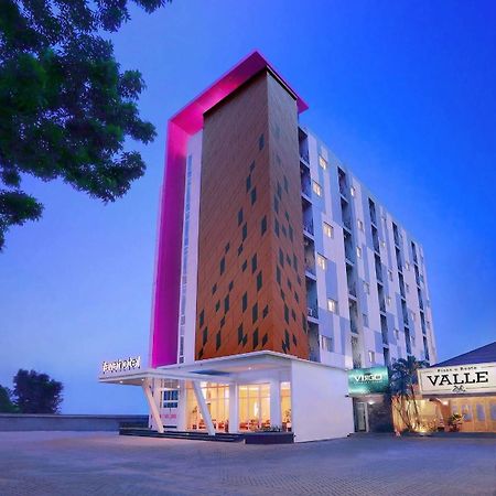 favehotel Diponegoro Semarang Esterno foto