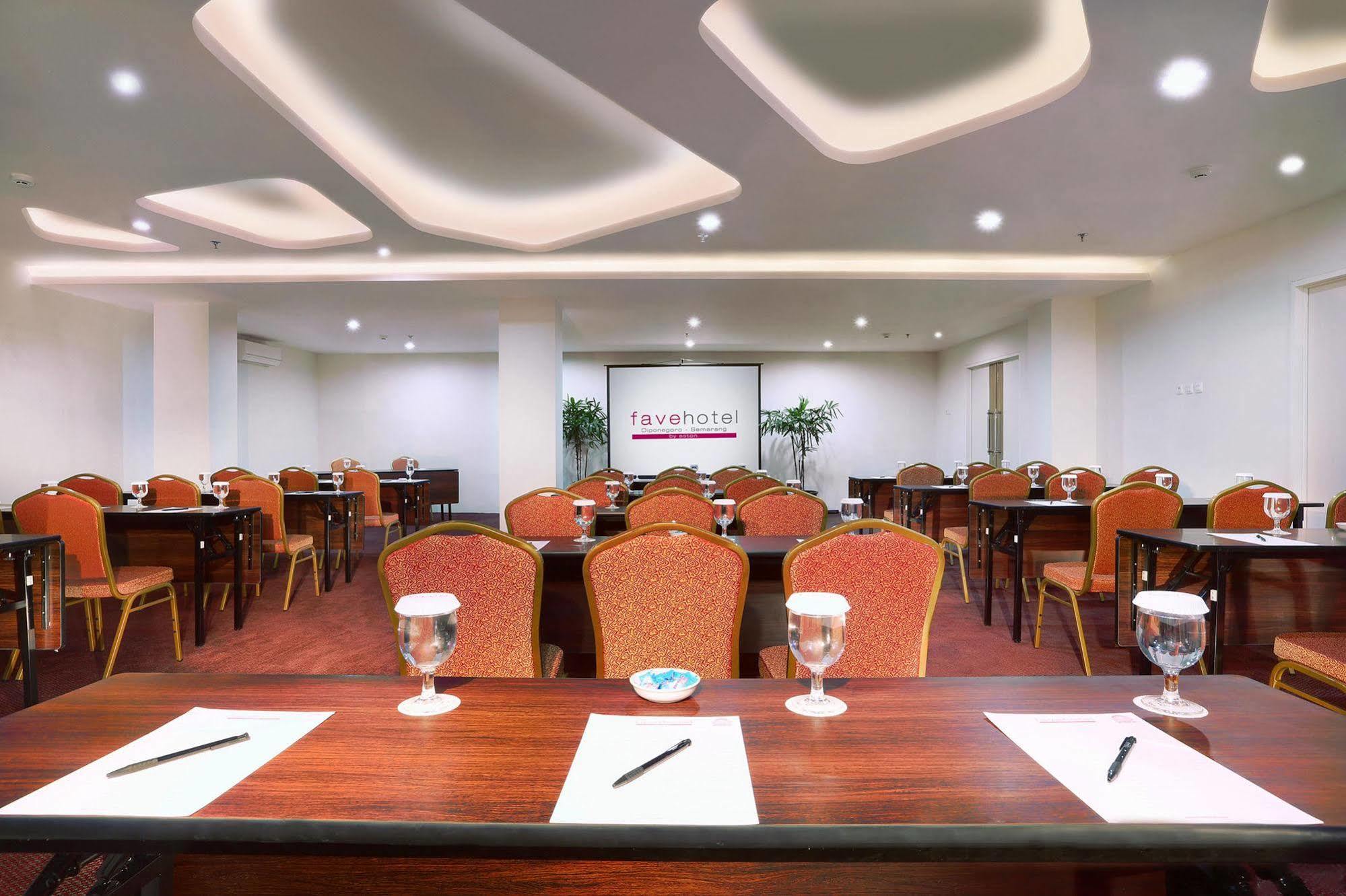 favehotel Diponegoro Semarang Esterno foto